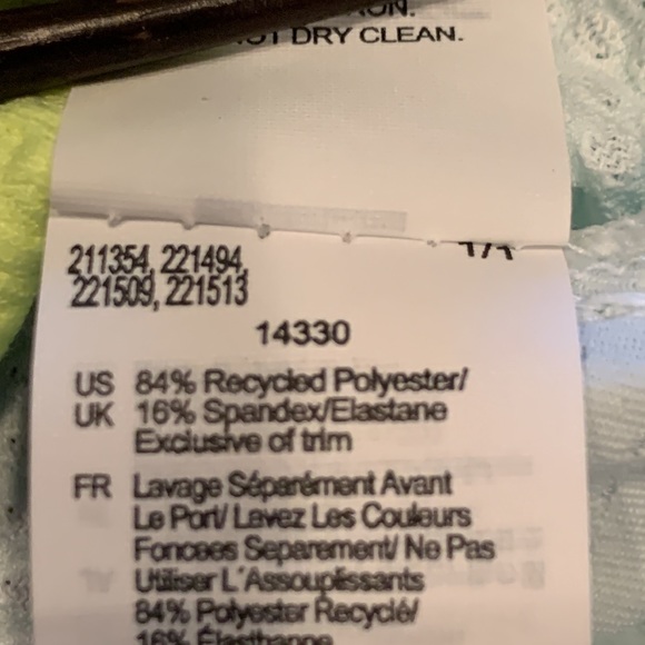 NWOT Carbonite Long Sleeve size XL
84% Recycled Polyester 16% Spandex/Elastane - Picture 16 of 16